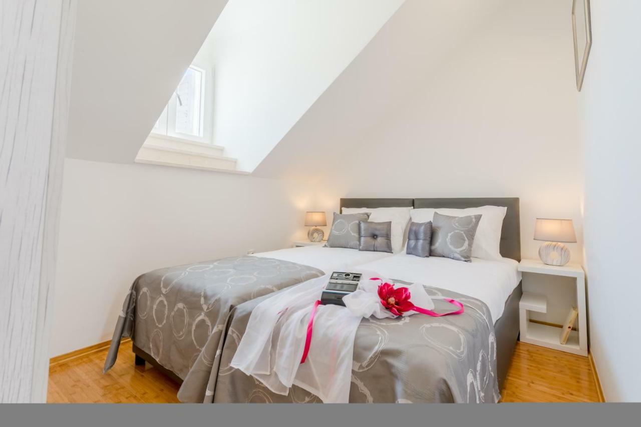 Apartment Barbara Супетар Екстер'єр фото